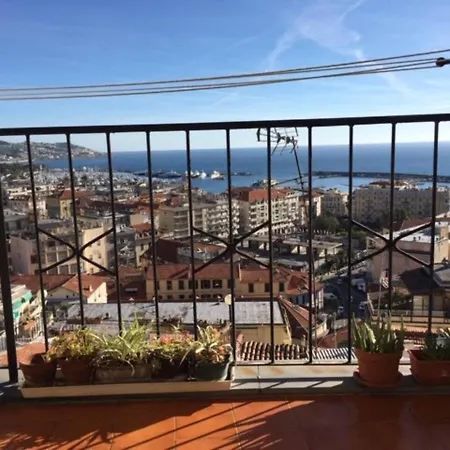 Lägenhet Cozy - Wonderful View From La Pigna *